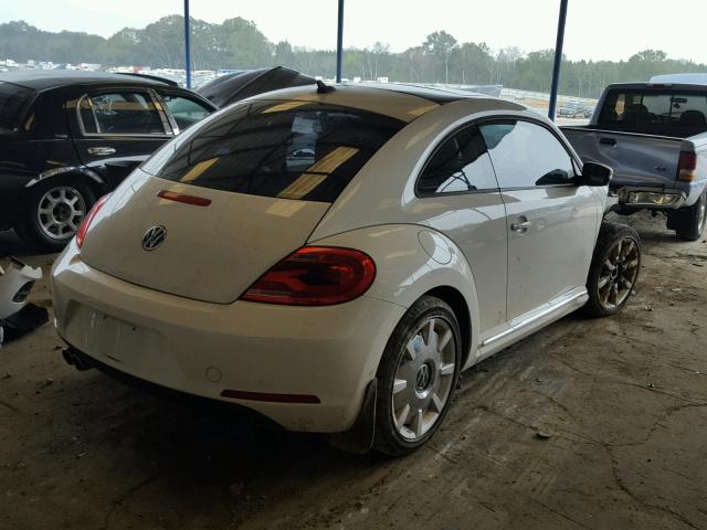 3VWJX7AT7CM647043 - 2012 VOLKSWAGEN BEETLE WHITE photo 4