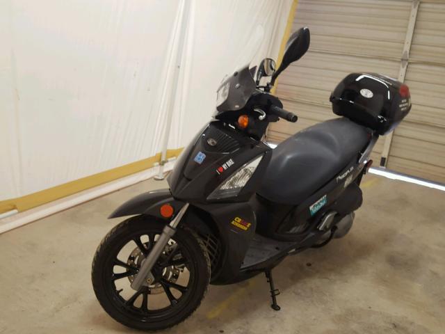 RFBBFM292CB160113 - 2012 KYMCO USA INC PEOPLE GT BLACK photo 2