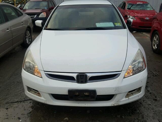 1HGCM56317A094914 - 2007 HONDA ACCORD SE WHITE photo 9