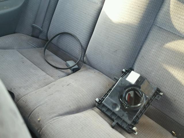 2HGEJ6613YH504685 - 2000 HONDA CIVIC BASE SILVER photo 6