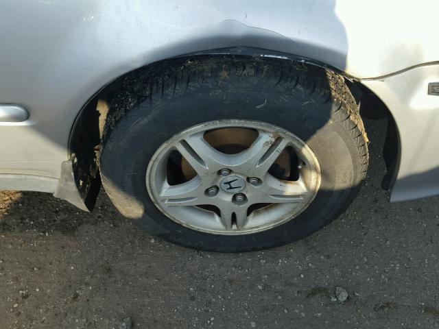 2HGEJ6613YH504685 - 2000 HONDA CIVIC BASE SILVER photo 9