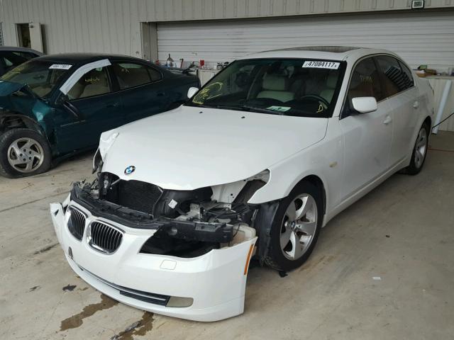 WBANU53538CT11590 - 2008 BMW 528 I WHITE photo 2