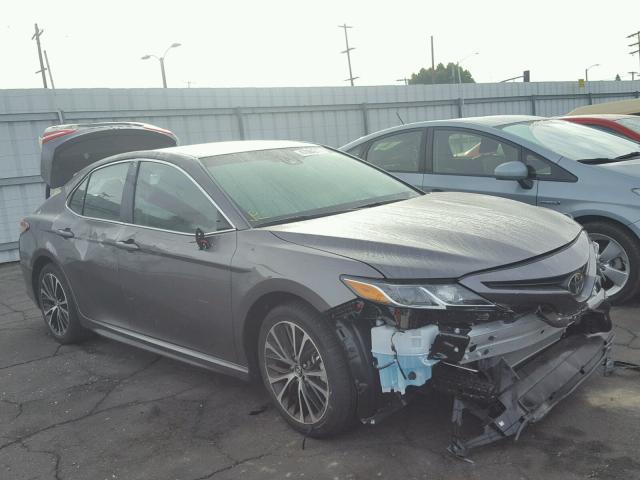 4T1B11HK9JU513982 - 2018 TOYOTA CAMRY L GRAY photo 1