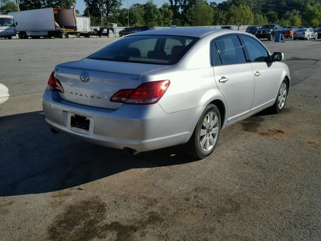 4T1BK36B37U193613 - 2007 TOYOTA AVALON XL SILVER photo 4