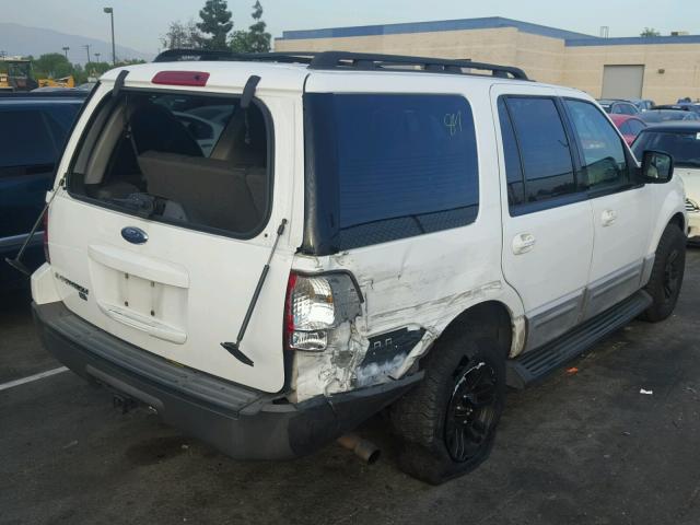 1FMPU15585LA58145 - 2005 FORD EXPEDITION WHITE photo 4