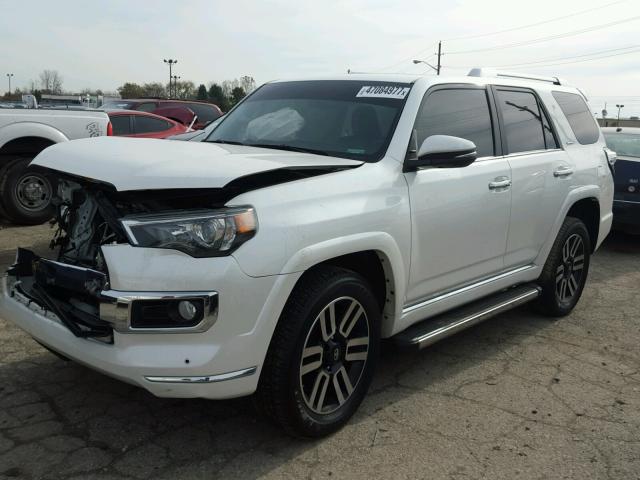 JTEBU5JR0E5153989 - 2014 TOYOTA 4RUNNER SR WHITE photo 2