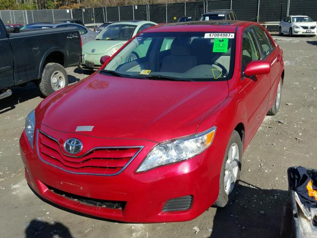 4T1BF3EK2BU629107 - 2011 TOYOTA CAMRY BASE RED photo 2