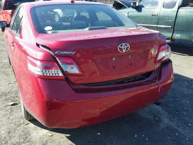 4T1BF3EK2BU629107 - 2011 TOYOTA CAMRY BASE RED photo 9