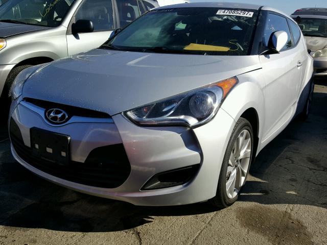 KMHTC6AD8GU259861 - 2016 HYUNDAI VELOSTER B SILVER photo 2