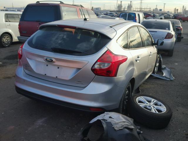 1FADP3K27DL226253 - 2013 FORD FOCUS SE SILVER photo 4