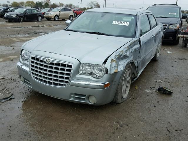 2C3AA63H55H533135 - 2005 CHRYSLER 300C GREEN photo 2