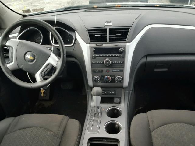 1GNLVFED7AS128164 - 2010 CHEVROLET TRAVERSE L WHITE photo 9