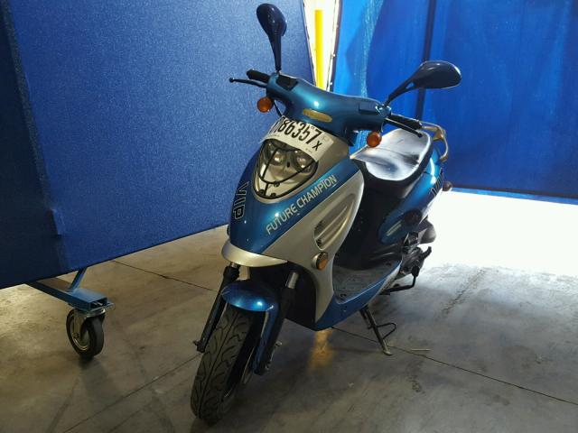 L9NTEACT3D1024160 - 2013 VIP MOPED BLUE photo 2