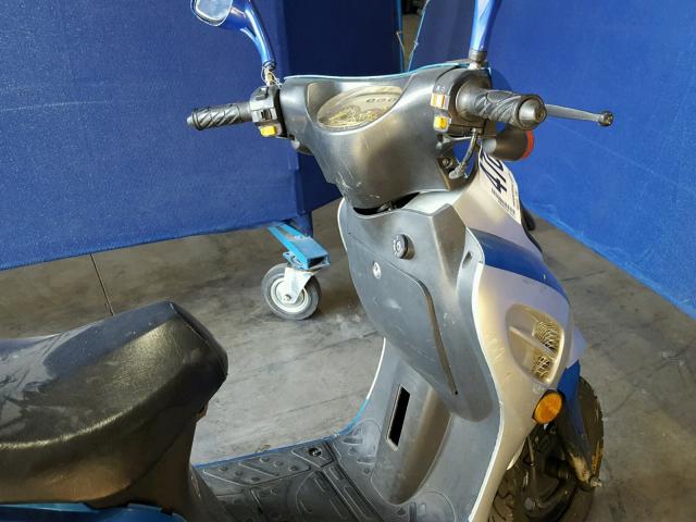 L9NTEACT3D1024160 - 2013 VIP MOPED BLUE photo 5