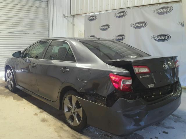 4T1BK1FK2CU017182 - 2012 TOYOTA CAMRY SE GRAY photo 3