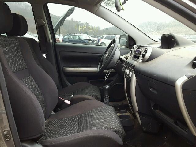 JTKKT624740076543 - 2004 TOYOTA SCION XA GRAY photo 5