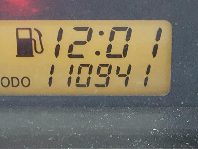 JTKKT624740076543 - 2004 TOYOTA SCION XA GRAY photo 8