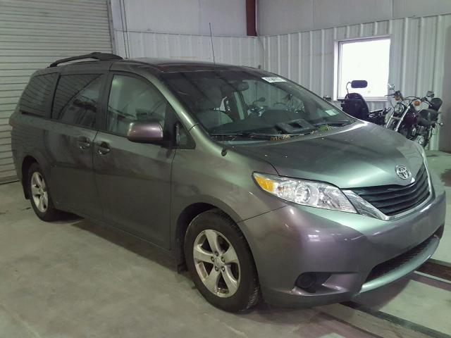 5TDKK3DC0CS253071 - 2012 TOYOTA SIENNA LE GRAY photo 1