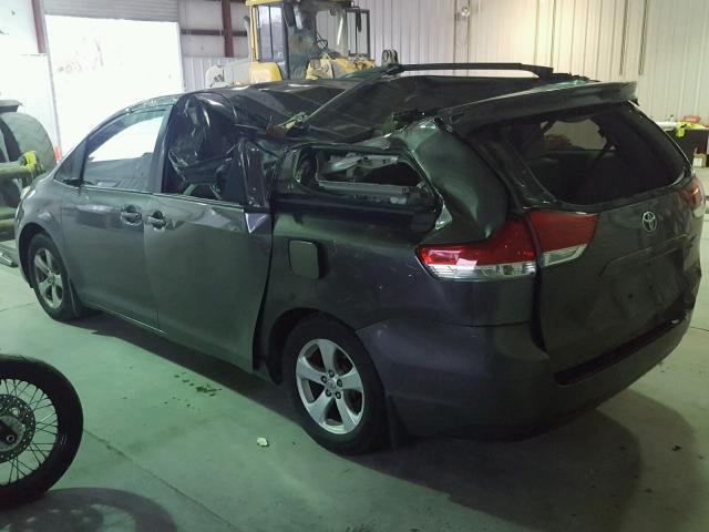 5TDKK3DC0CS253071 - 2012 TOYOTA SIENNA LE GRAY photo 3