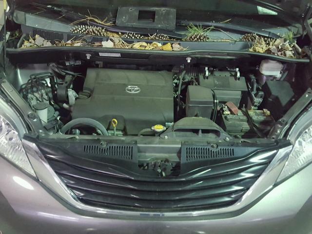 5TDKK3DC0CS253071 - 2012 TOYOTA SIENNA LE GRAY photo 7