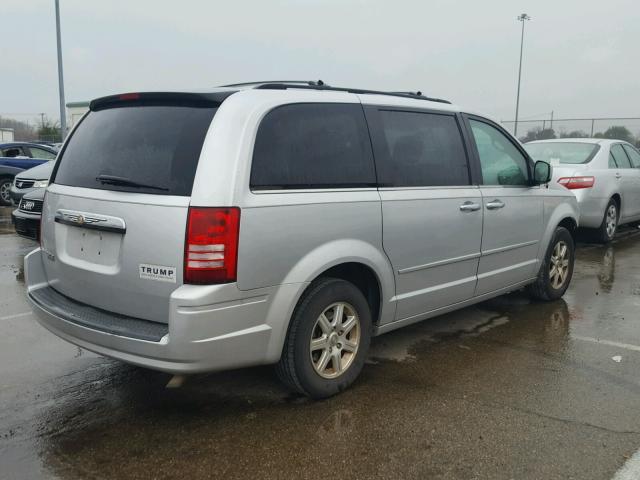 2A8HR54P98R635208 - 2008 CHRYSLER TOWN & COU SILVER photo 4