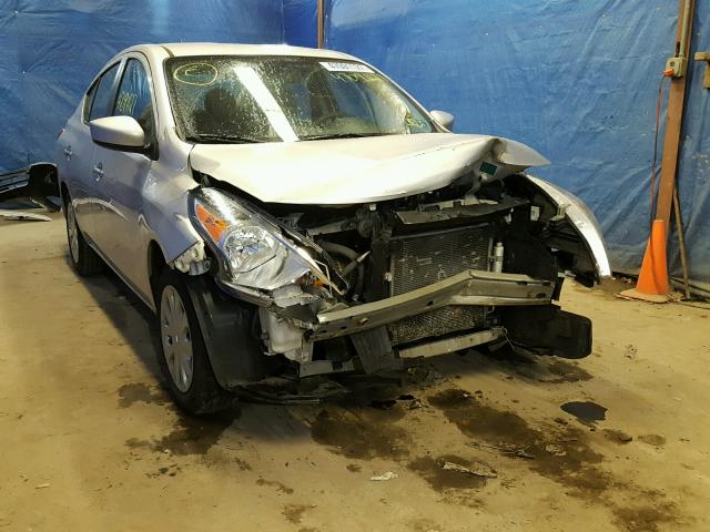 3N1CN7APXFL846881 - 2015 NISSAN VERSA S SILVER photo 1