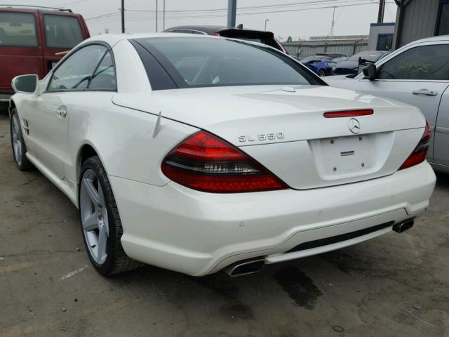 WDBSK71F69F150234 - 2009 MERCEDES-BENZ SL 550 WHITE photo 3