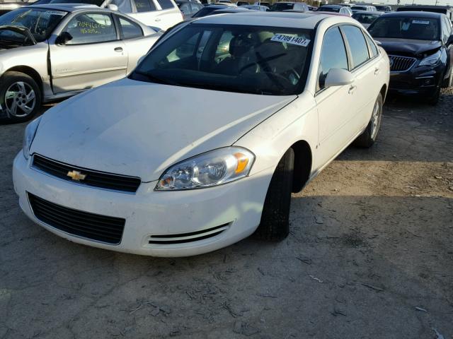 2G1WT58K281376275 - 2008 CHEVROLET IMPALA LT WHITE photo 2