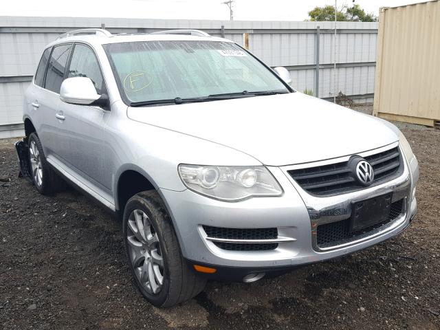 WVGBE77L88D075435 - 2008 VOLKSWAGEN TOUAREG 2 SILVER photo 1