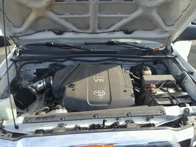 5TEMU52N66Z156449 - 2006 TOYOTA TACOMA DOU WHITE photo 7