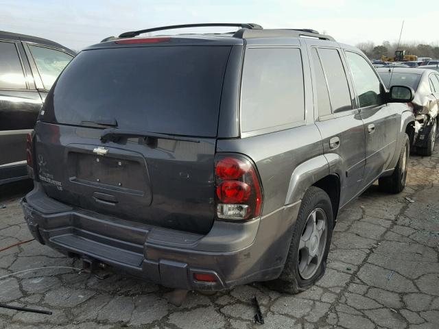 1GNDT13S672277110 - 2007 CHEVROLET TRAILBLAZE CHARCOAL photo 4