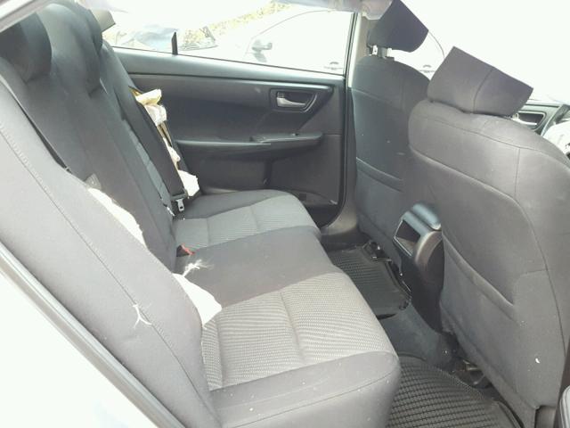 4T4BF1FK1FR481112 - 2015 TOYOTA CAMRY LE 银色 照片 6