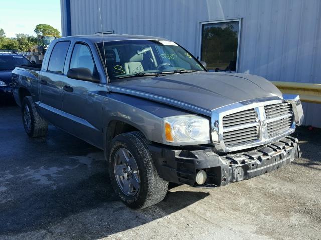 1D7HE48N95S314565 - 2005 DODGE DAKOTA QUA GRAY photo 1