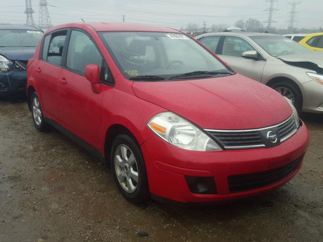 3N1BC13E48L356031 - 2008 NISSAN VERSA S RED photo 1