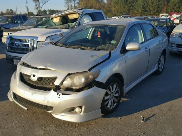 2T1BU40EX9C033008 - 2009 TOYOTA COROLLA BA SILVER photo 2
