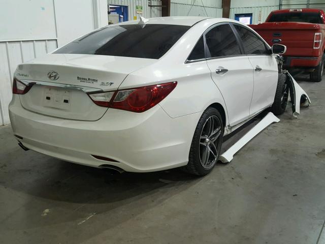 5NPEC4AB0CH419753 - 2012 HYUNDAI SONATA SE WHITE photo 4