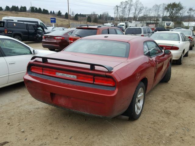 2B3LJ44V89H559247 - 2009 DODGE CHALLENGER RED photo 4