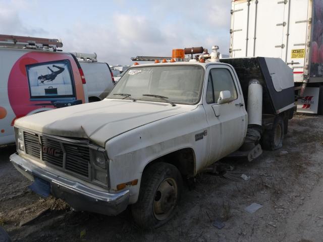 1GDHR34K6HS523296 - 1987 GMC R35 CONVEN WHITE photo 2