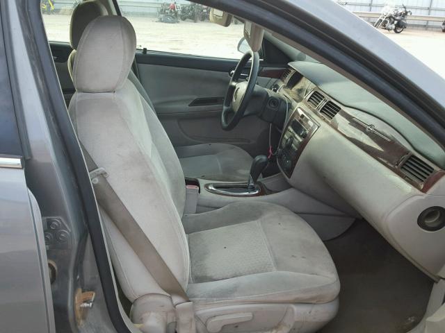 2G1WT58K189113745 - 2008 CHEVROLET IMPALA LT GRAY photo 5