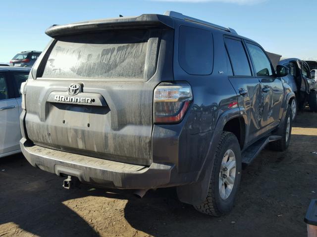 JTEBU5JR9F5266485 - 2015 TOYOTA 4RUNNER SR GRAY photo 4