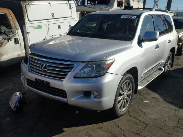 JTJHY7AX1B4081762 - 2011 LEXUS LX 570 SILVER photo 2