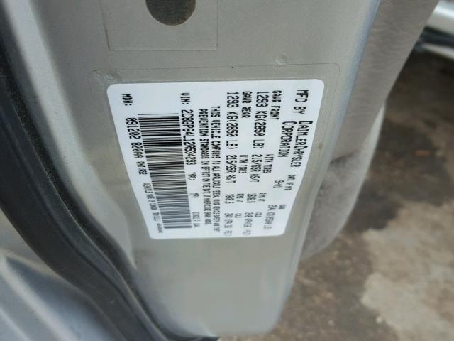 2C8GP64L12R534293 - 2002 CHRYSLER TOWN & COU SILVER photo 10