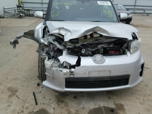 JTLZE4FE6CJ001028 - 2012 TOYOTA SCION XB SILVER photo 9