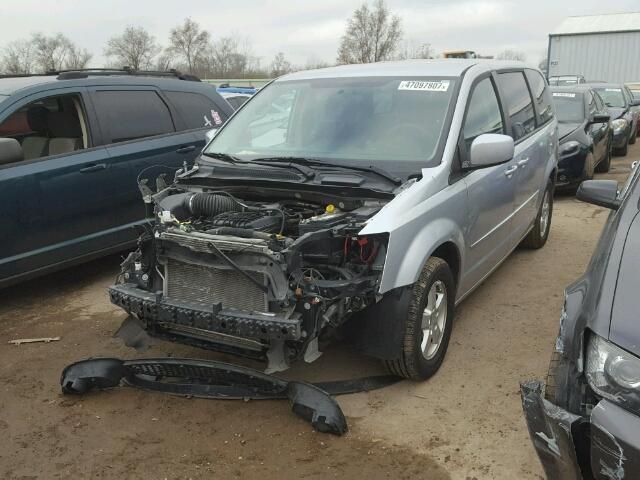 2D4RN3DG8BR664009 - 2011 DODGE GRAND CARA SILVER photo 2