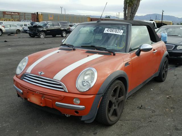 WMWRF33475TF61291 - 2005 MINI COOPER ORANGE photo 2