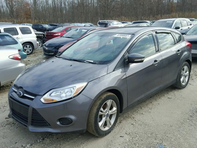 1FADP3K22DL312473 - 2013 FORD FOCUS SE GRAY photo 2