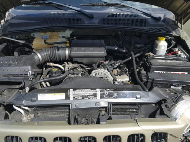 1J8GK38K13W558000 - 2003 JEEP LIBERTY RE 绿色 照片 7