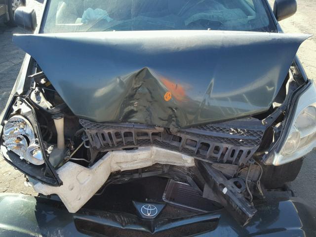 5TDZA23C15S242760 - 2005 TOYOTA SIENNA CE GREEN photo 7