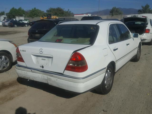 WDBHA28E8VF561674 - 1997 MERCEDES-BENZ C 280 WHITE photo 4