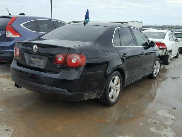 3VWRM71K28M160715 - 2008 VOLKSWAGEN JETTA SE BLACK photo 4